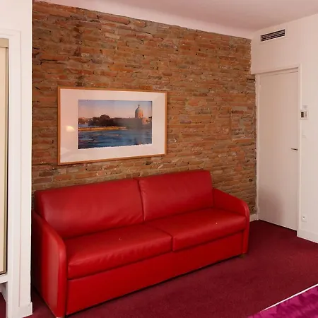 Le Clocher De Rodez Centre Gare 3* טולוז