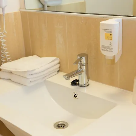 Otel Le Clocher De Rodez Centre Gare Toulouse
