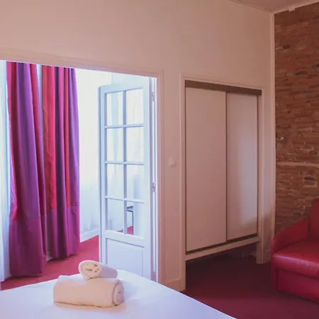 Otel Le Clocher De Rodez Centre Gare 3*